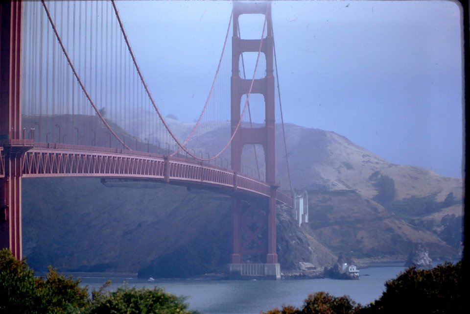 1971-07-CALI-SF-GoldenGateBridge