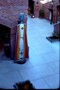 1976-05-CALI-SF-Cannery-02