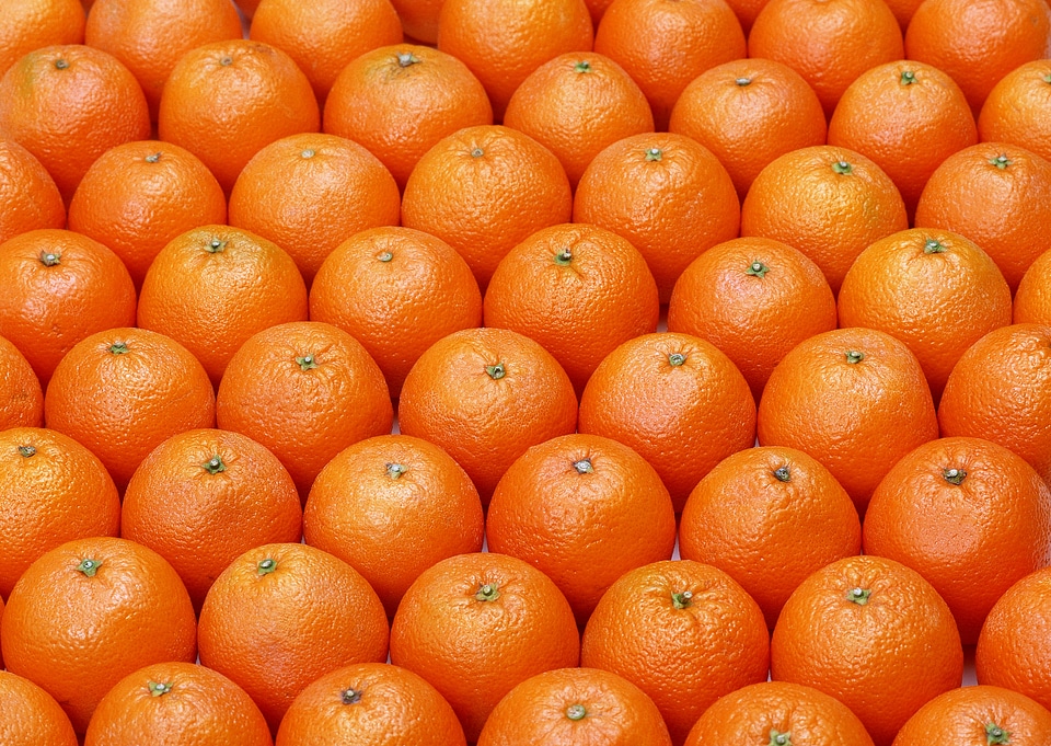 orange mandarines heap