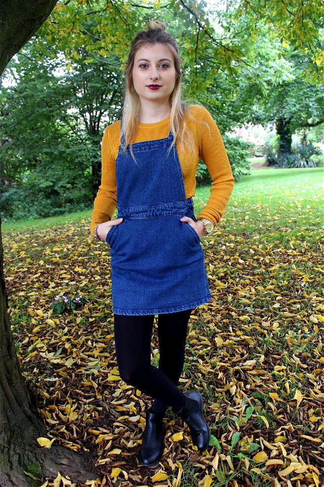Pinafore dress denim