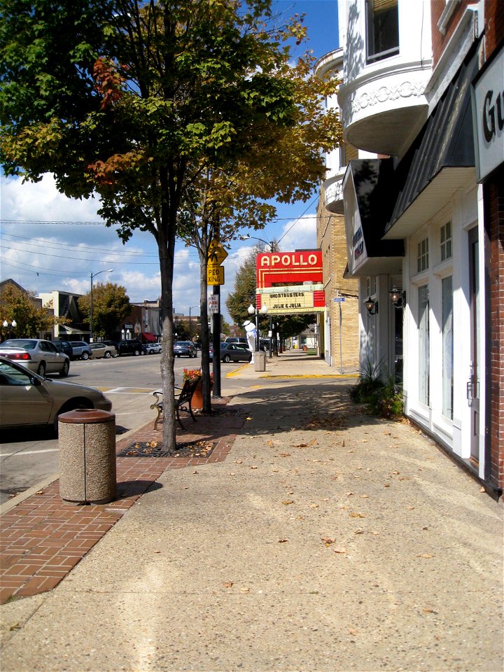 Princeton Illinois - Apollo Theatre - Historic Marque - Downtown