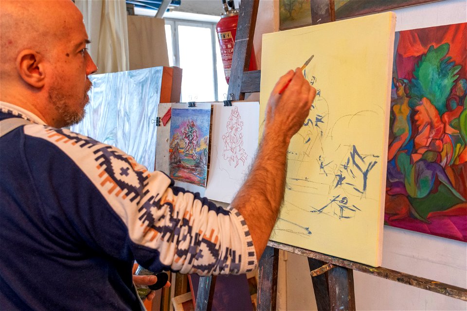 Daniel_Rufo_in_his_Paris_studio_2022_4a_photo_by_John
