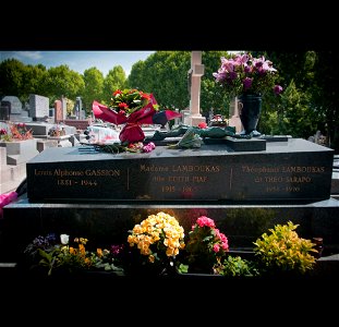 Edith Piaf's grave