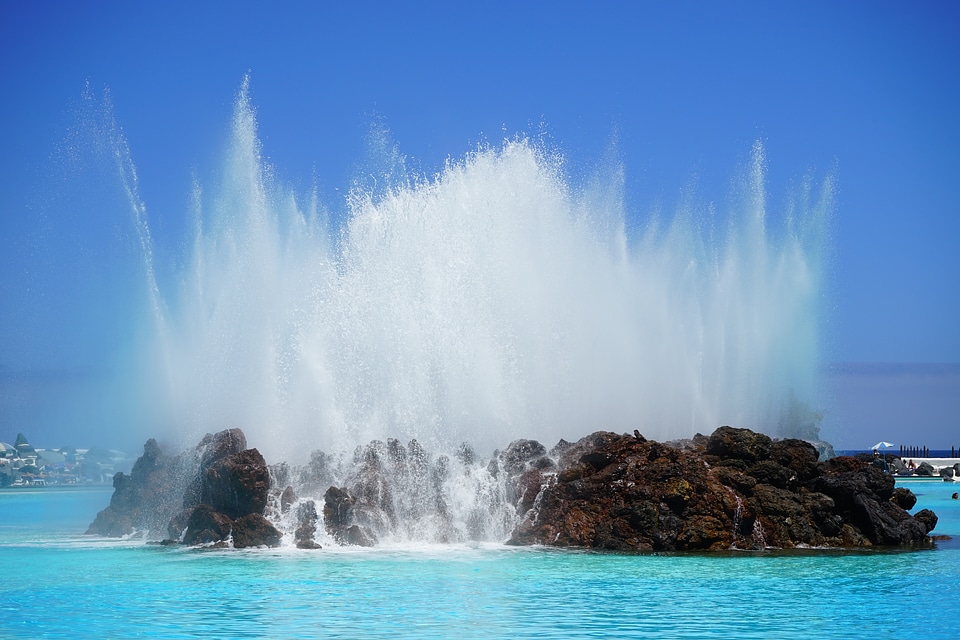 Water feature water swimming pool