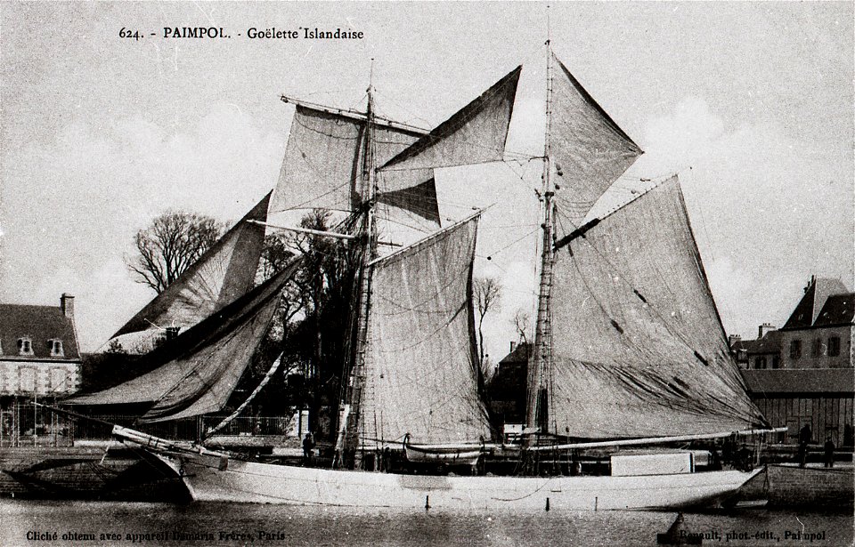 Paimpol Goelette carte postale ancienne