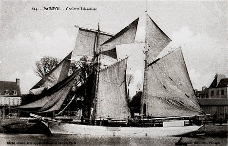 Paimpol Goelette carte postale ancienne