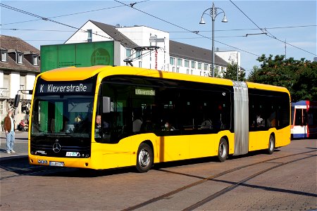 HEAG mobilo, Darmstadt (HE) - Wagen 427 - DA-BH 427E - Mercedes-Benz O 530 eCitaro G (2021) - Darmstadt, 02.09.2022