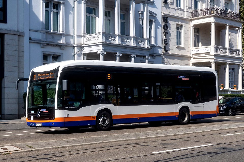 ESWE, Wiesbaden - Wagen 111 - WI-VG 1111 - Mercedes-Benz O 530 eCitaro (2020) - Wiesbaden, 14.09.2021