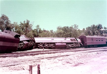Train Crash 4-11-1972 - 003