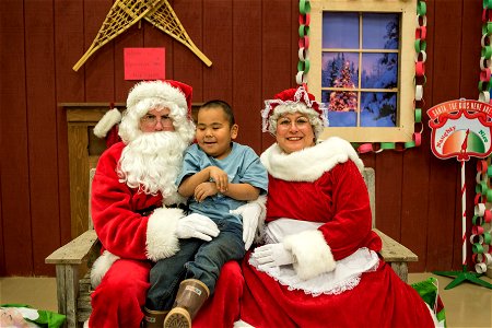 Emmonak welcomes Santa to town