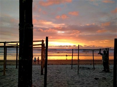 Sunset strand Ecuador photo
