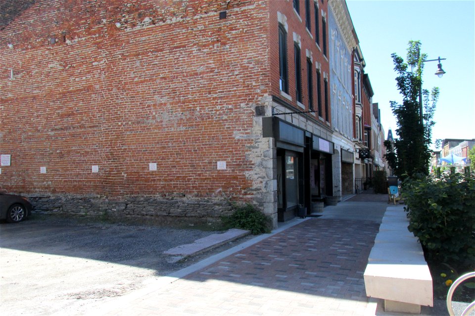 Below Victoria Street