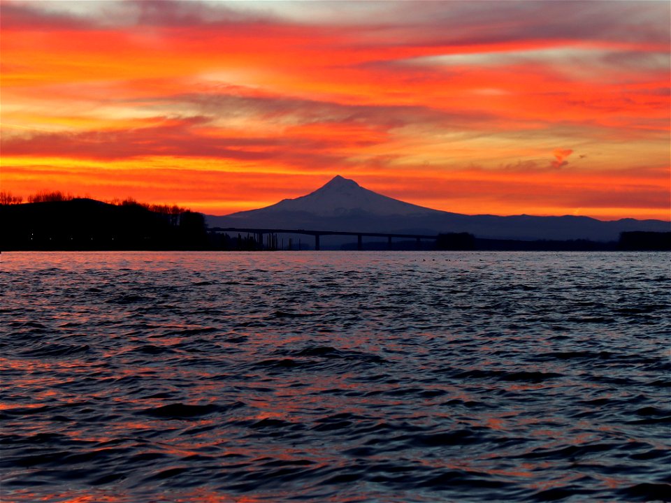 Sunrise at Columbia River in WA
