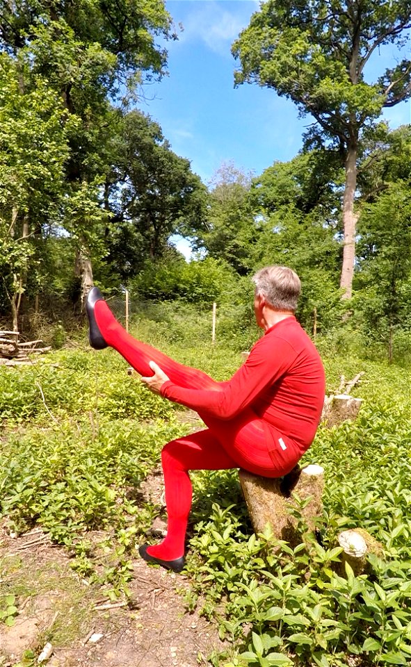 Red ribbed tights