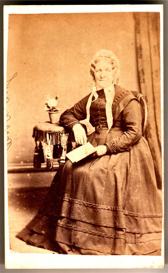 CooDyk_A19 Unidentified woman photo