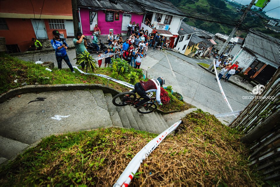 Downhill Urbano 2022