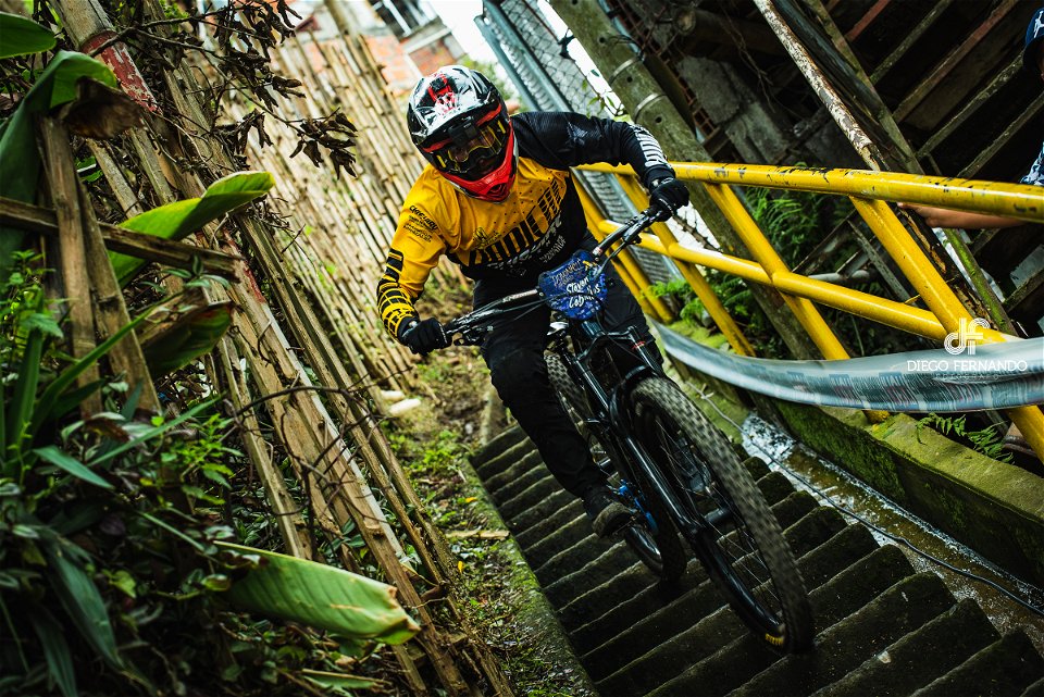 Downhill Urbano 2022