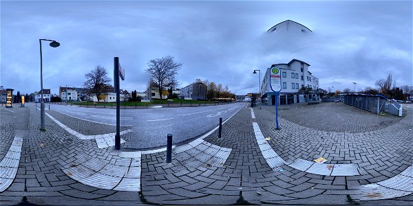 360° Bild von Dudoplatz Bushaltestelle