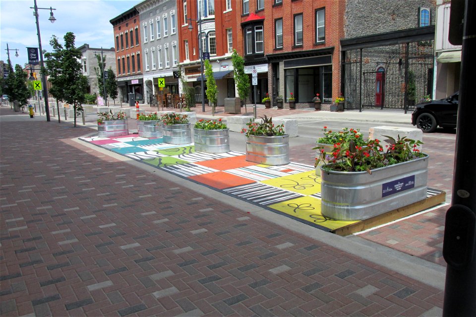 Sidewalk extension