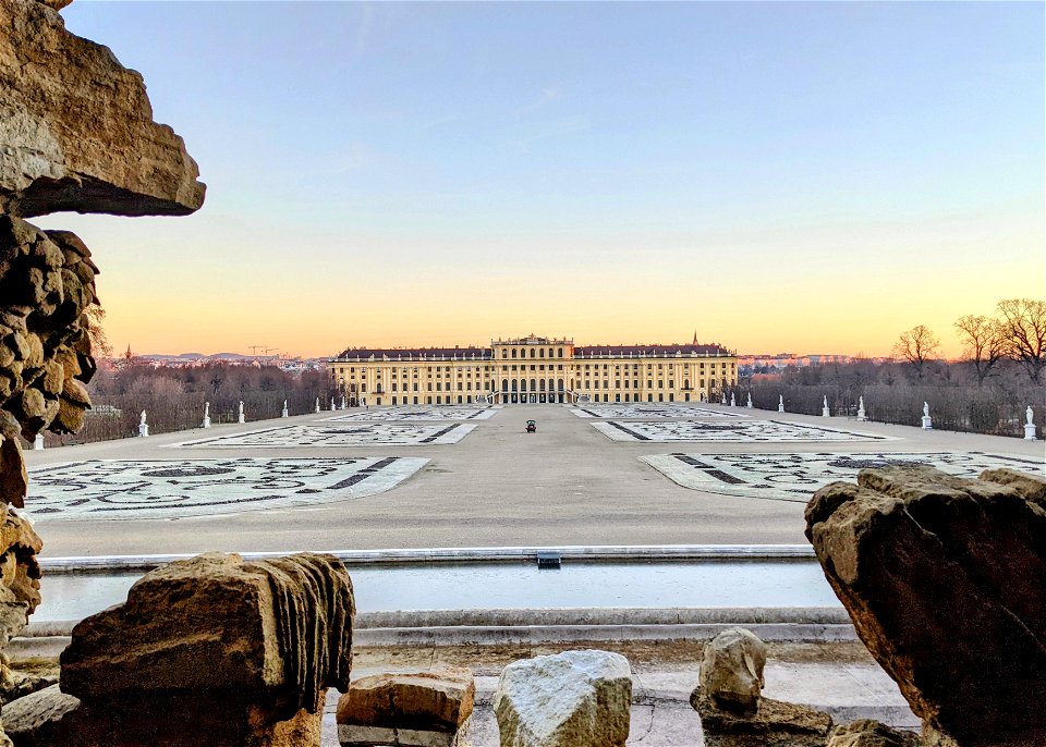 Schönbrunn, betoniert