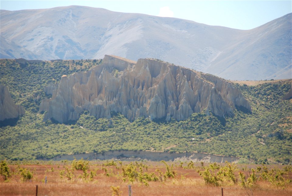 Cliffs Omarama 2nd