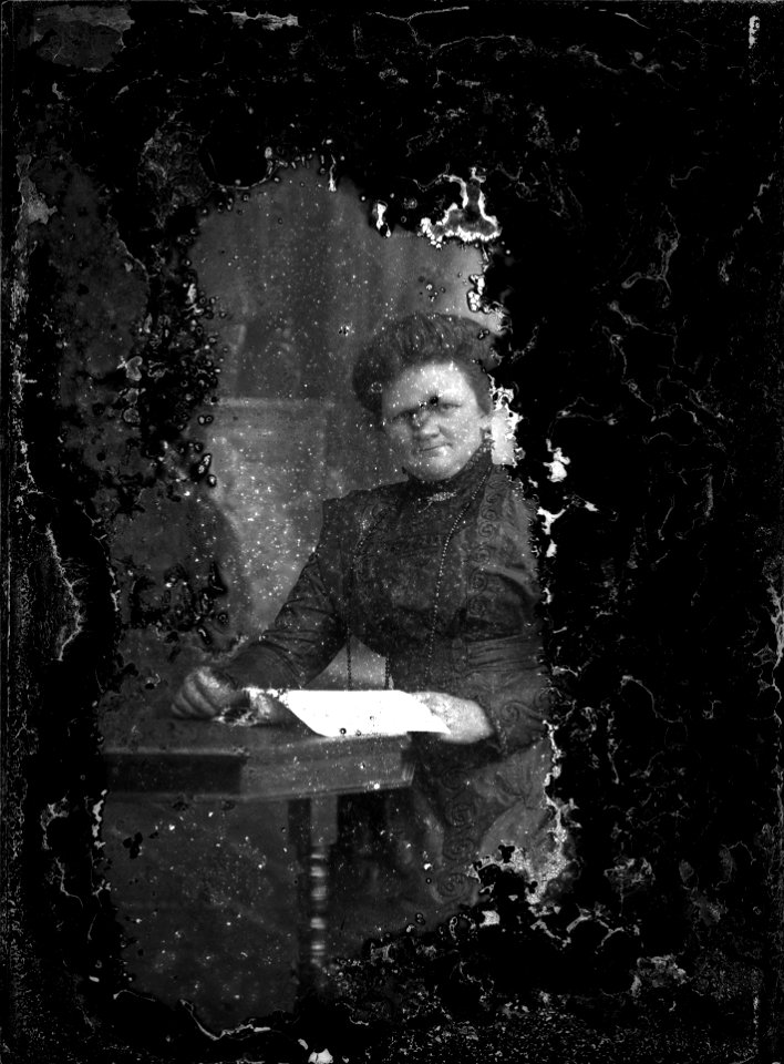 A lady, [n.d.]