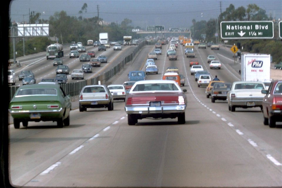 1976-02-CALI-LA-freeway-07