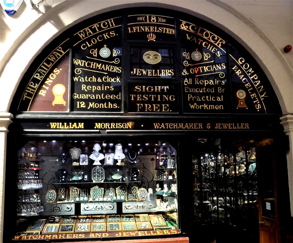 Finkelstein-Morrison Jeweller, Window in Market Inverness