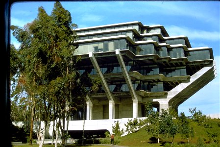 1975-01-CALI-SD-UCSD-library-01