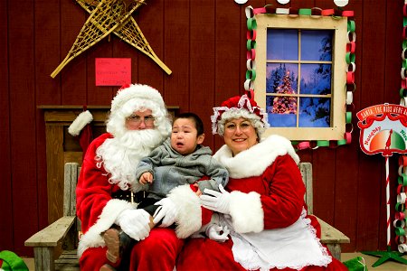 Emmonak welcomes Santa to town