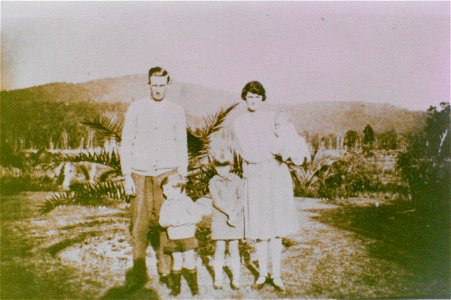 Family group photo, [n.d.] photo
