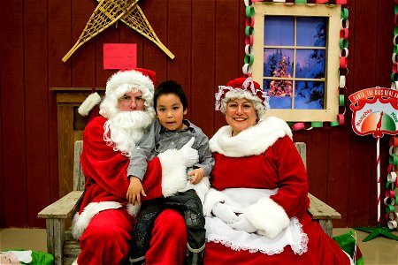 Emmonak welcomes Santa to town