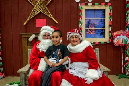 Emmonak welcomes Santa to town