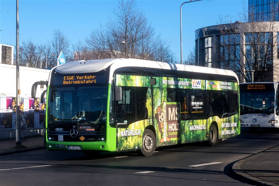 ESWE, Wiesbaden - Wagen 113 - WI-VG 1113 - Mercedes-Benz O 530 eCitaro (2020) - MS-Holzfachmarkt - Wiesbaden, 21.12.2021