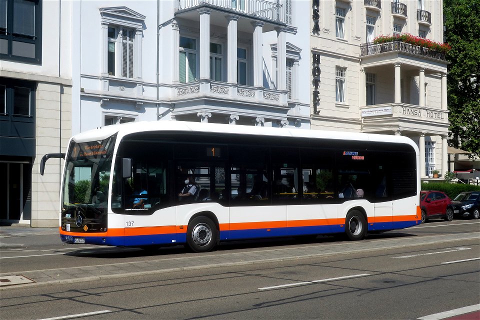 ESWE, Wiesbaden - Wagen 137 - WI-VG 1137 - Mercedes-Benz O 530 eCitaro (2020) - Wiesbaden, 22.07.2022