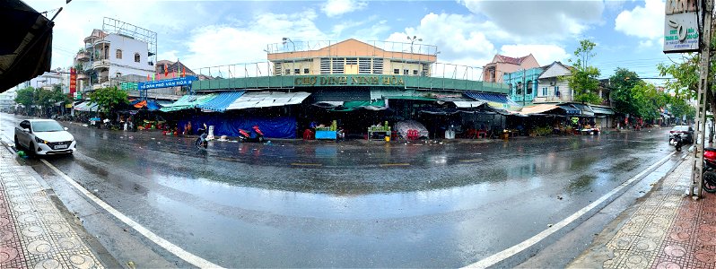 Chợ Dinh Ninh Hòa một ngày mưa photo