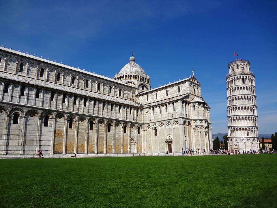 Pisa italy leaning tower