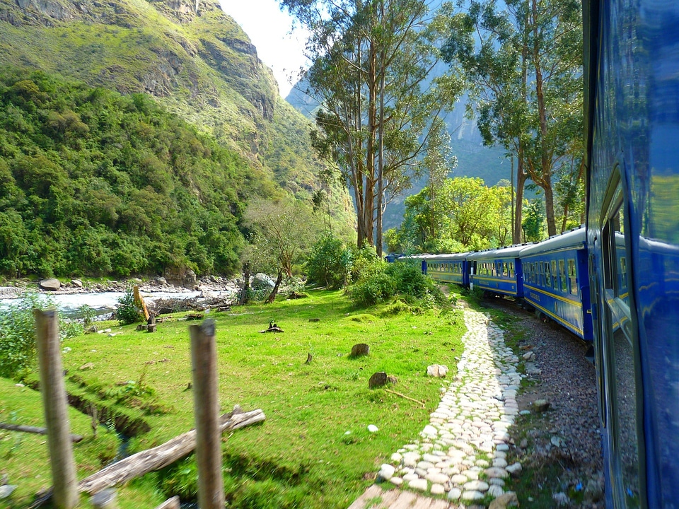 Train Zugfahrt Andes Machu Picchu