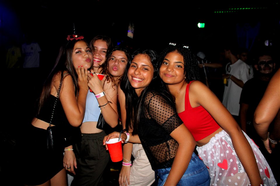 HALLOWEEN PARTY