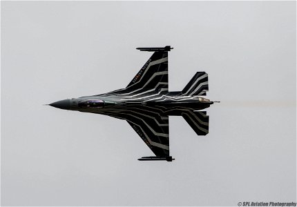 Royal International Air Tattoo 2015 - General Dynamics F-16AM Fighting Falcon - Belgian Air Component F-16 Solo Display Team photo