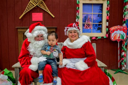 Emmonak welcomes Santa to town