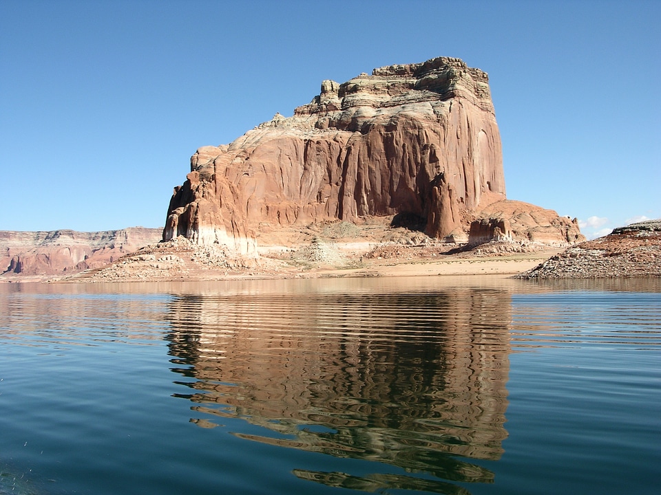 Lake Powell Arizona Ladscape