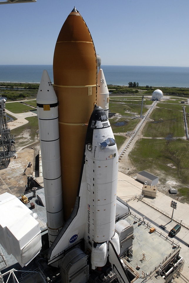Space Shuttle Endeavour on launch pad