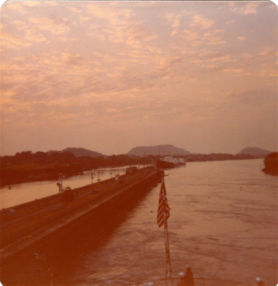 HAYES-M.D.-THE PANAMA CANAL LOCKS-PACIFIC