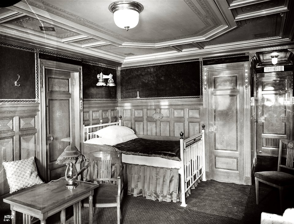 B-57 Titanic suite