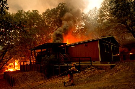 CA-Valley-Fire-14