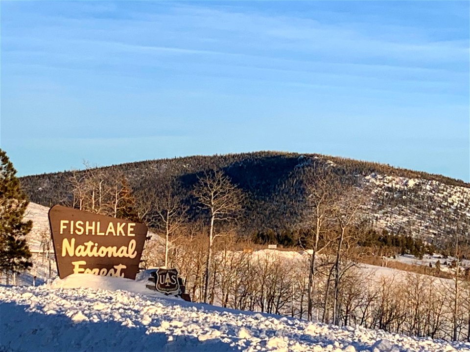 Fishlake NF Wood Sign in Snow 011223