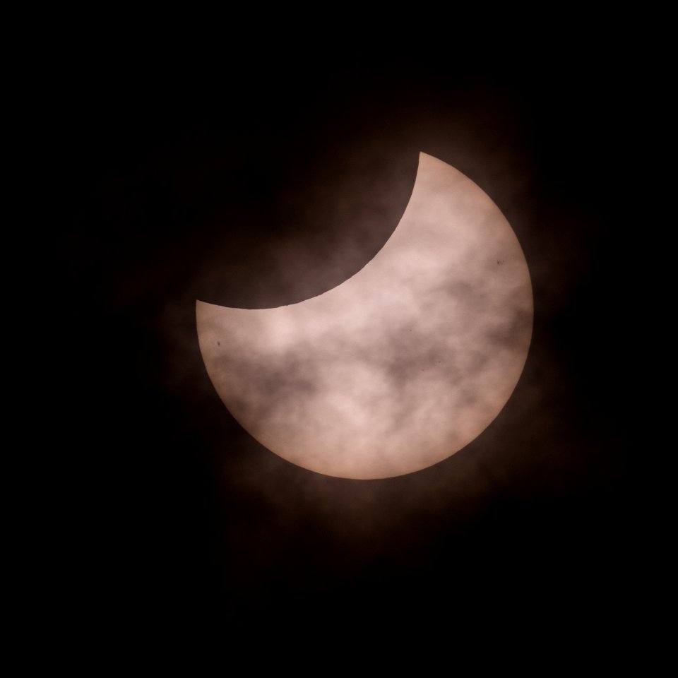 Sonne, Mond und Wölkchen