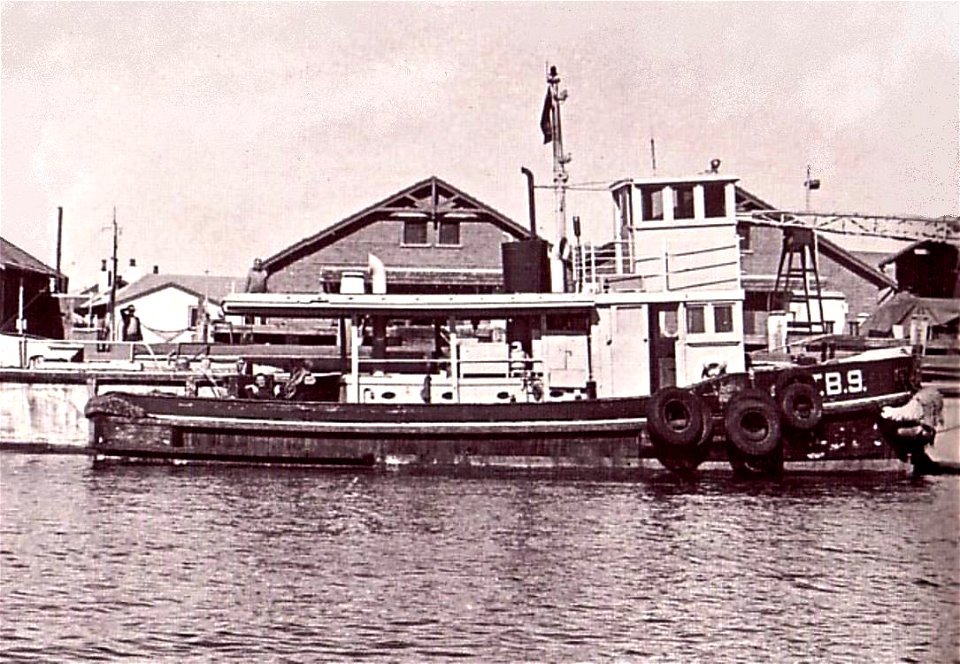 RAN Armament Depot Spectacle Island - 45-foot Tow Boat "Sardius" TB9