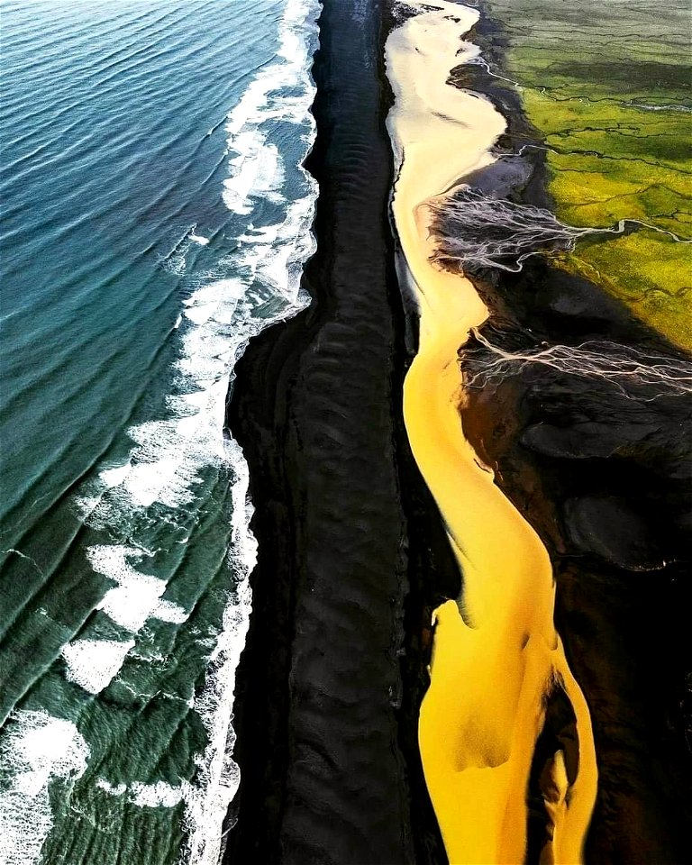 Where the sea divided